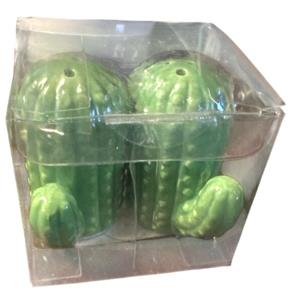 Cactus Ceramic Salt & Pepper Shaker Set Hand-Paint Durable Decorative Kitchenwar - Picture 6 of 10